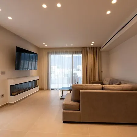 Lakonizein Luxury * Esparta