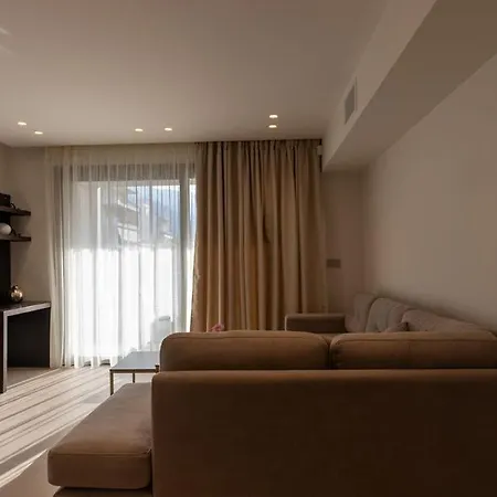 Lakonizein Luxury *