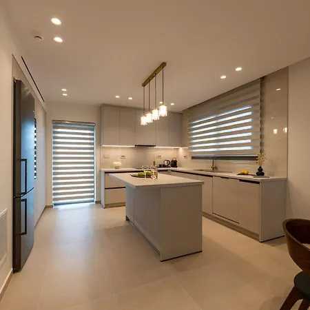 Lakonizein Luxury Esparta