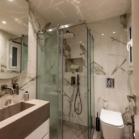 Lakonizein Luxury *