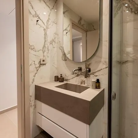 Lakonizein Luxury * Esparta
